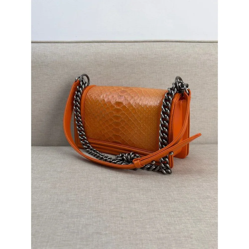 CHANEL 100% authentic